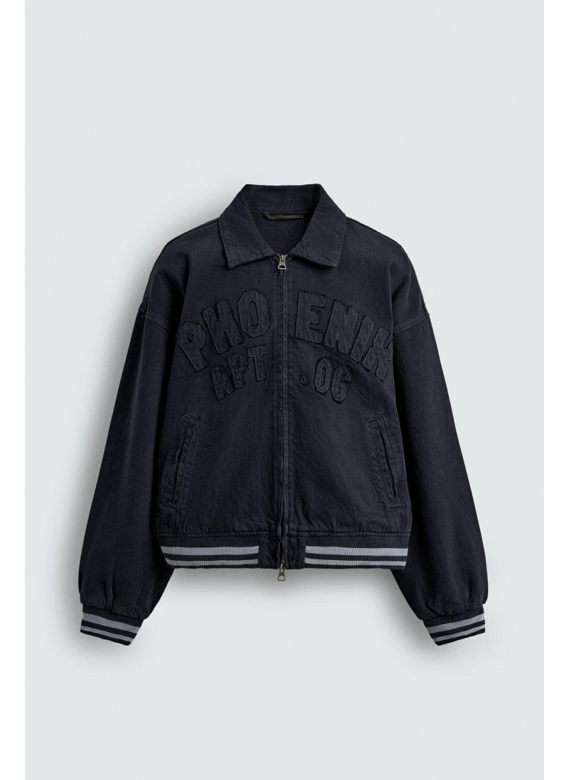 Бомбер с нашивками Бомбер с нашивками