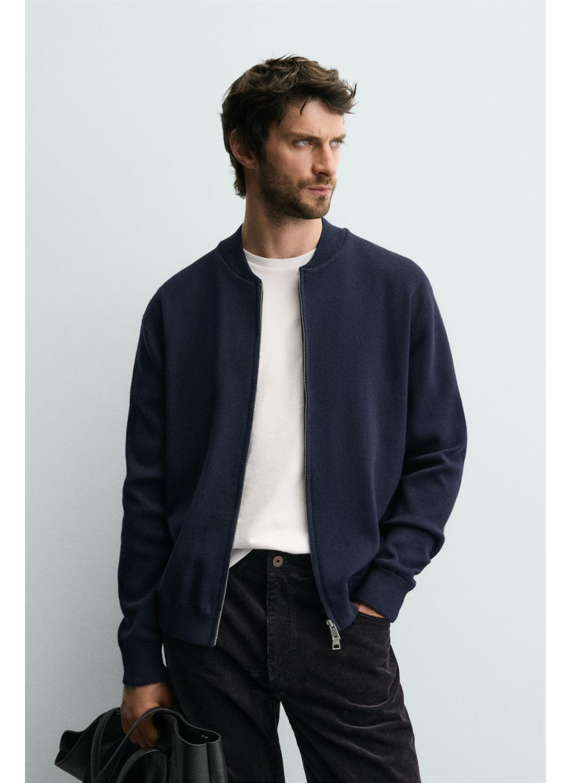 Кардиган из хлопково-вязаного плотного полотна Кардиган из хлопково-вязаного плотного полотна