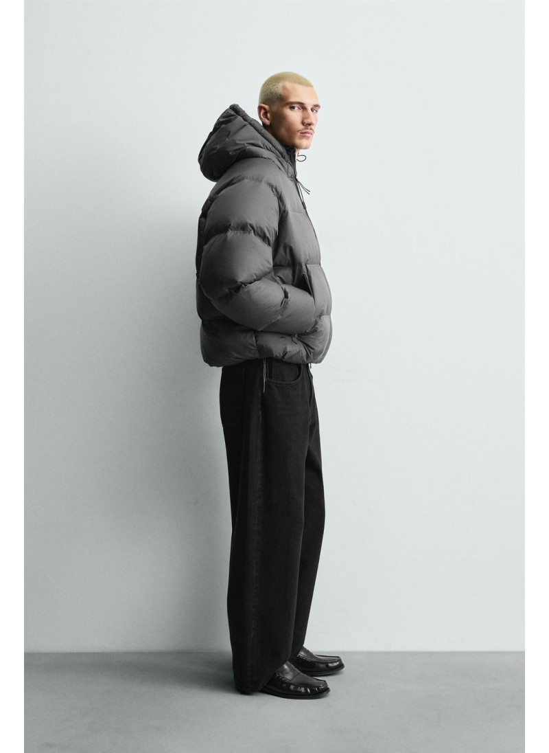 Пуховик с отделкой от влаги из 100% пера Пуховик с отделкой от влаги из 100% пера