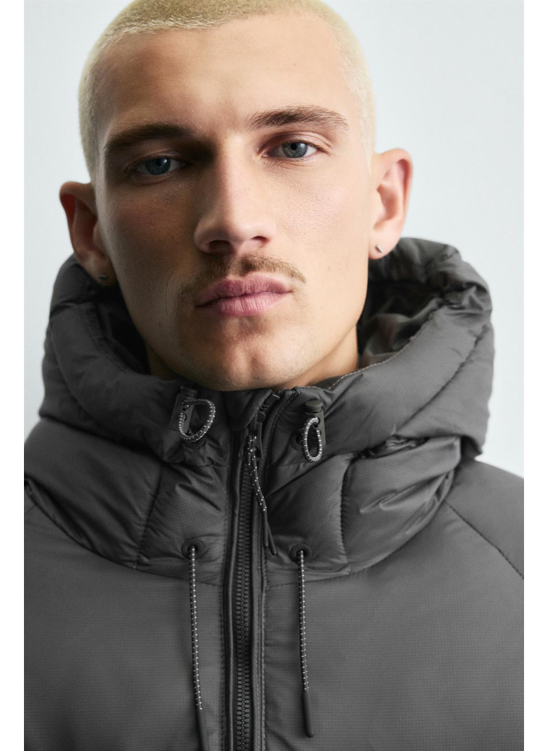 Пуховик с отделкой от влаги из 100% пера Пуховик с отделкой от влаги из 100% пера