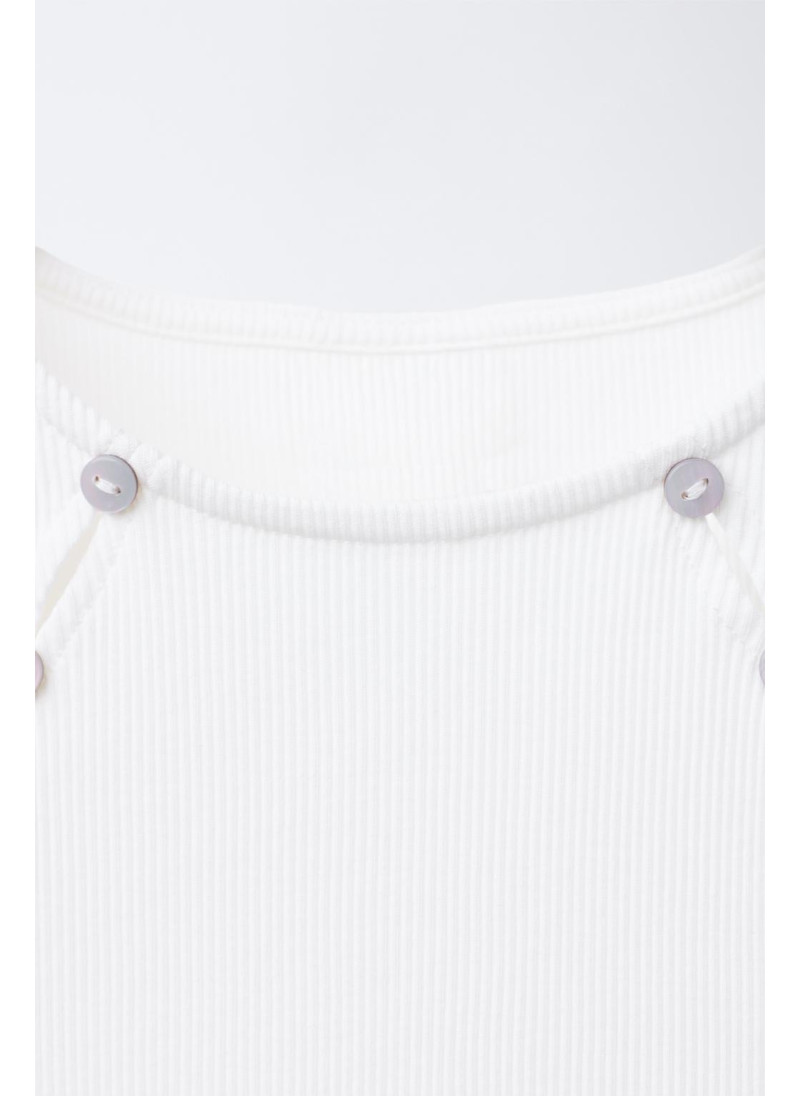 ФУТБОЛКА В РУБЧИК С ПУГОВИЦАМИ ФУТБОЛКА В РУБЧИК С ПУГОВИЦАМИ