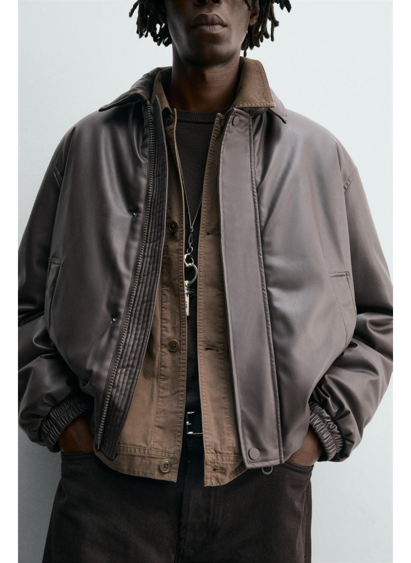 Куртка свободного кроя с эффектом кожи Куртка свободного кроя с эффектом кожи