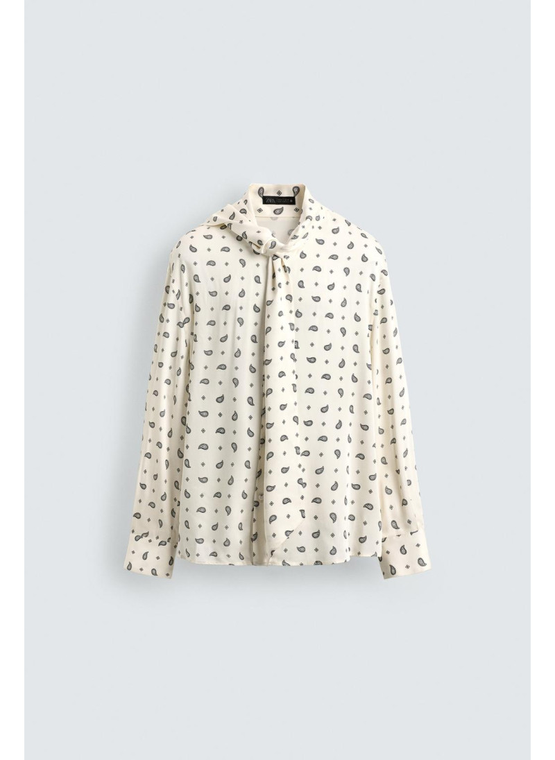 РУБАШКА С ПРИНТОМ «ПЕЙСЛИ» И БАНТОМ РУБАШКА С ПРИНТОМ «ПЕЙСЛИ» И БАНТОМ