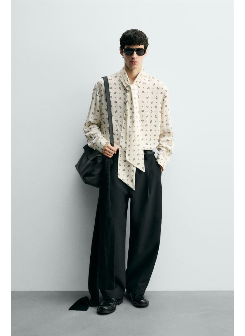 РУБАШКА С ПРИНТОМ «ПЕЙСЛИ» ...