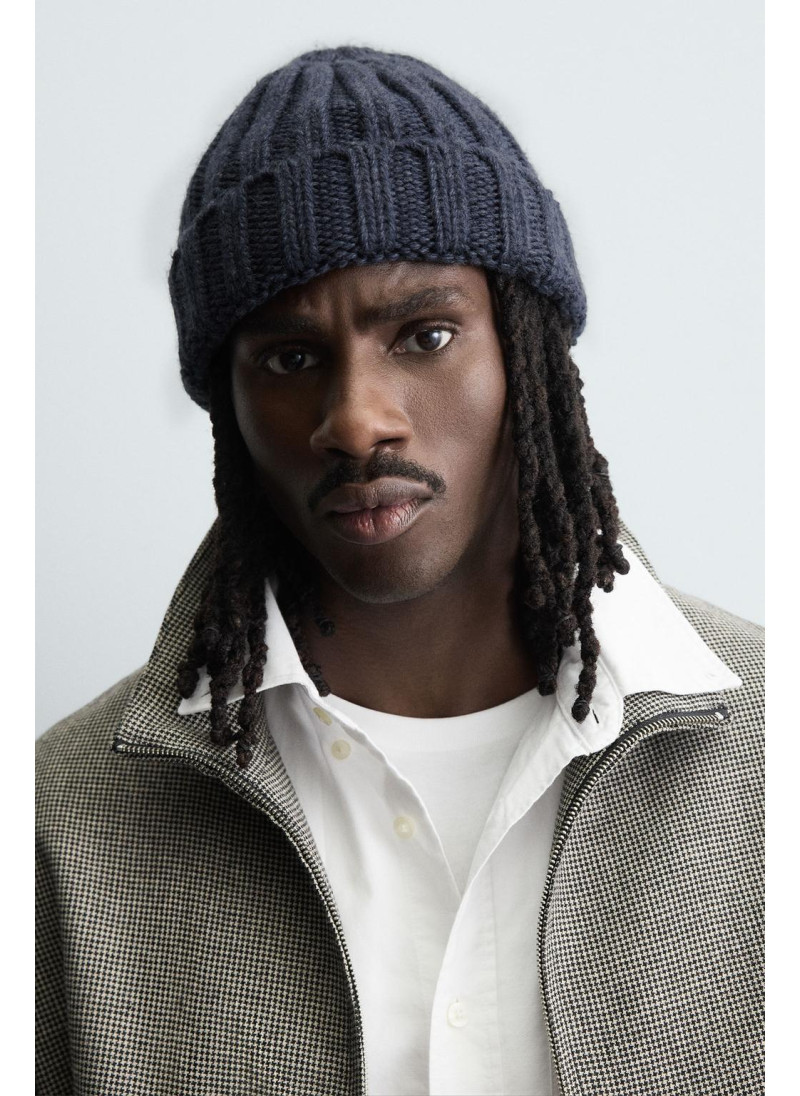 Шапка с ребристым узором Шапка с ребристым узором