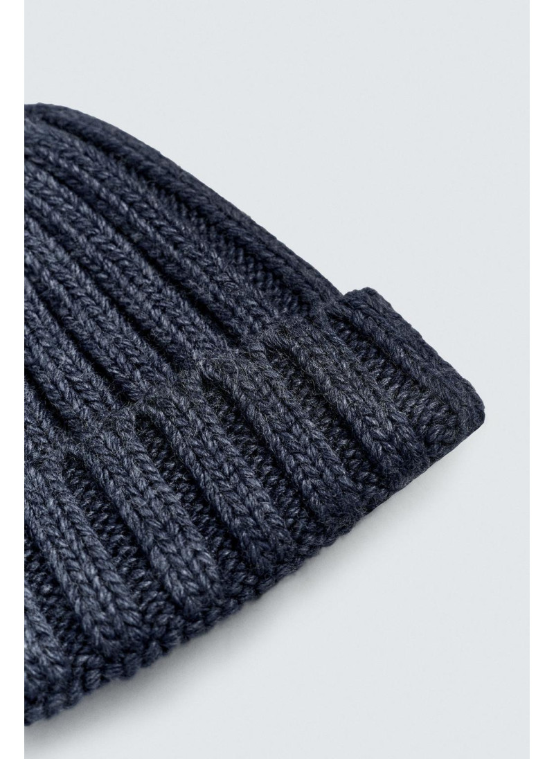 Шапка с ребристым узором Шапка с ребристым узором