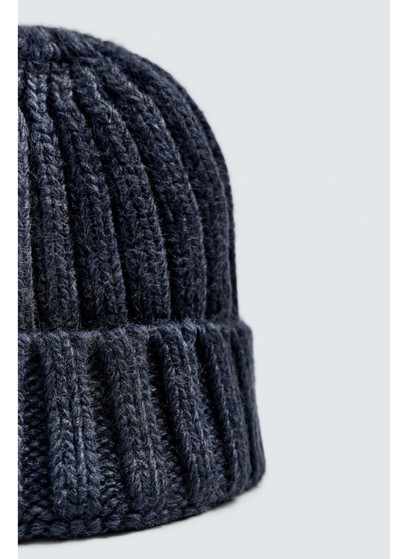 Шапка с ребристым узором Шапка с ребристым узором