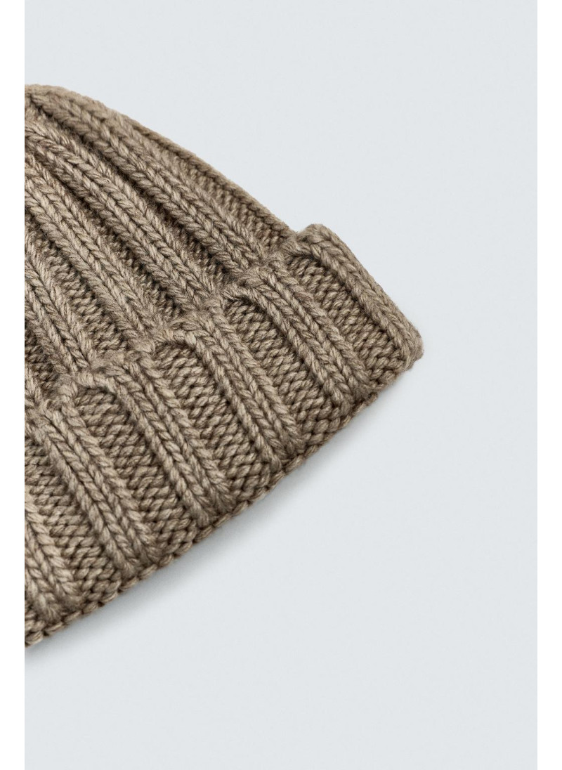 Шапка с ребристым узором Шапка с ребристым узором