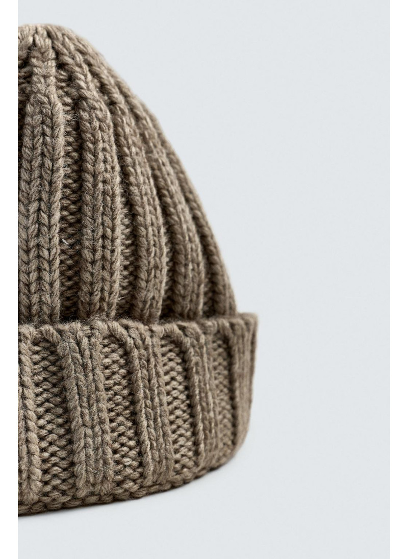 Шапка с ребристым узором Шапка с ребристым узором