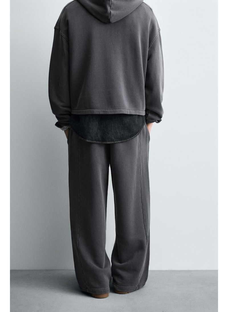 ДЖОГГЕРЫ WIDE FIT С ЭФФЕКТОМ ПОТЕРТОСТИ ДЖОГГЕРЫ WIDE FIT С ЭФФЕКТОМ ПОТЕРТОСТИ