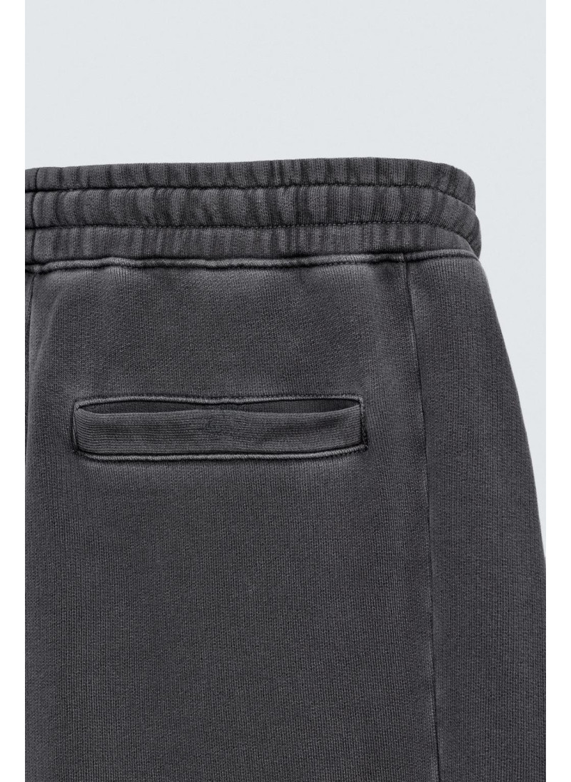 ДЖОГГЕРЫ WIDE FIT С ЭФФЕКТОМ ПОТЕРТОСТИ ДЖОГГЕРЫ WIDE FIT С ЭФФЕКТОМ ПОТЕРТОСТИ