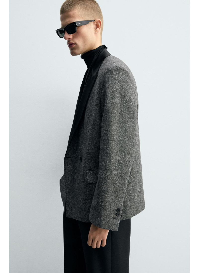 Пиджак с контрастным текстурным двубортным покроем Пиджак с контрастным текстурным двубортным покроем