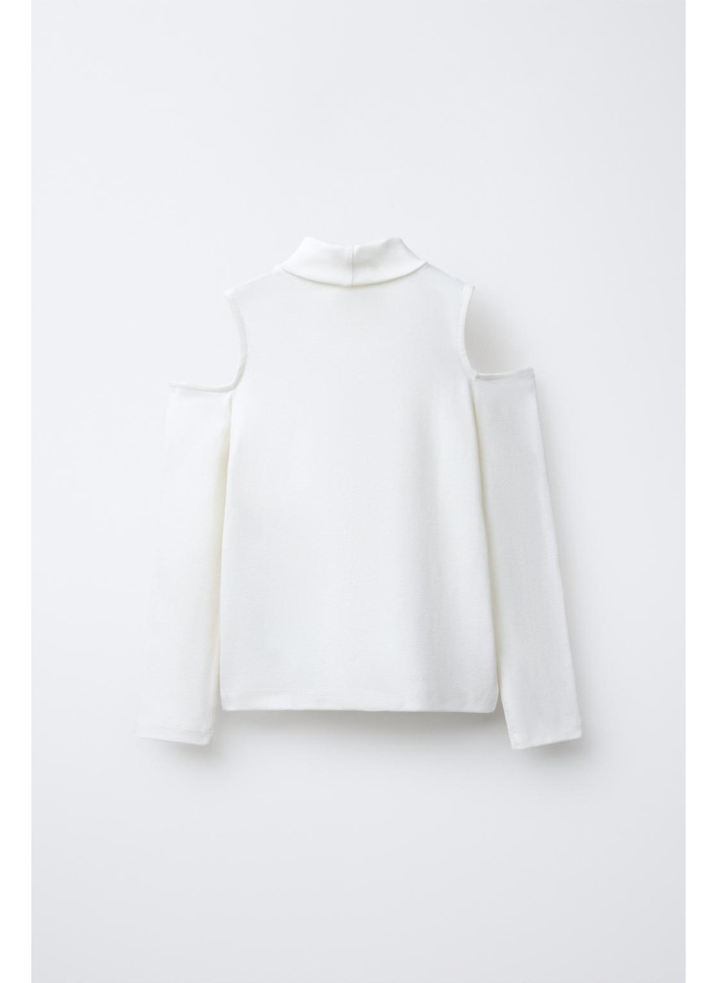 Футболка с вырезом под горло Футболка с вырезом под горло