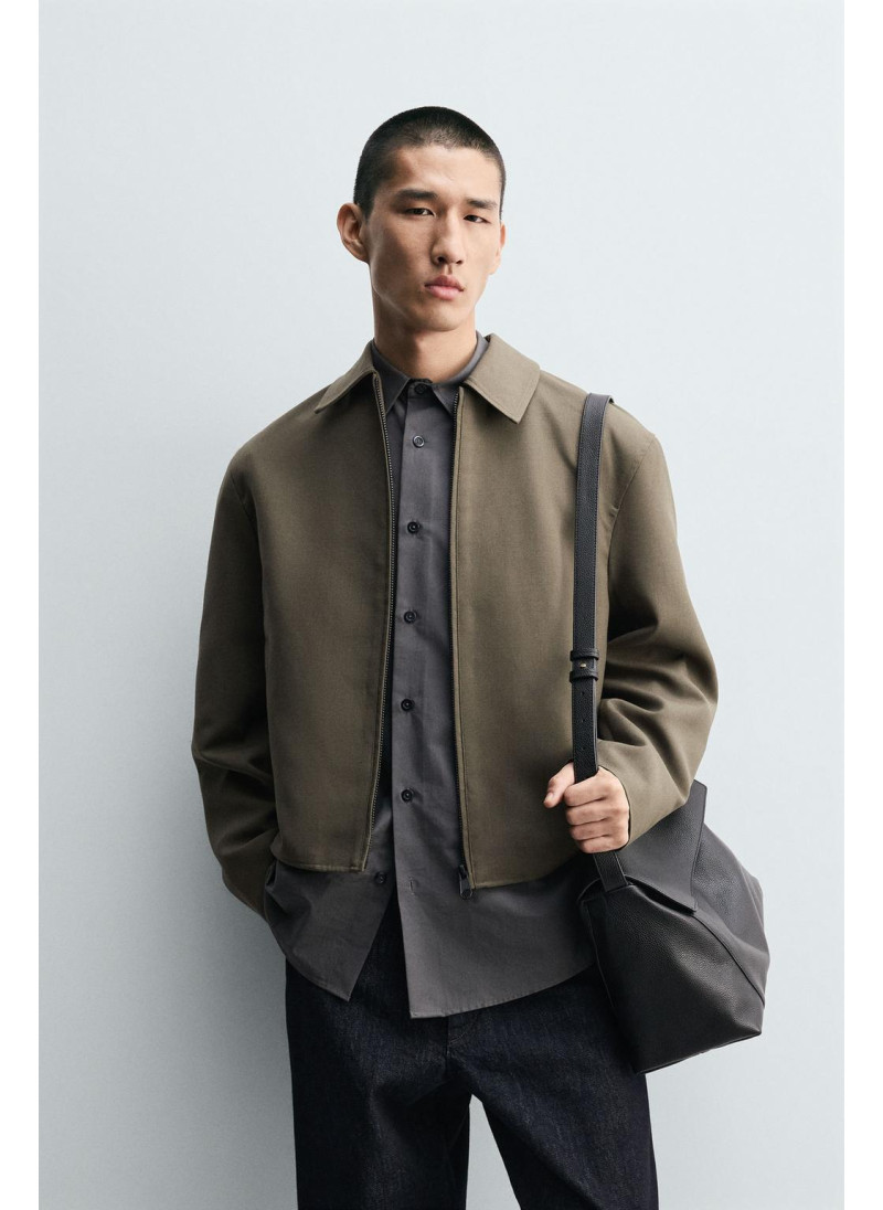 Куртка прилегающего кроя Куртка прилегающего кроя