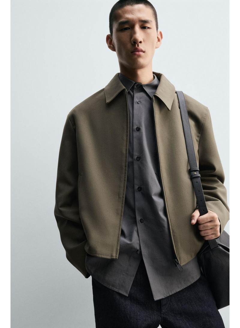 Куртка прилегающего кроя Куртка прилегающего кроя