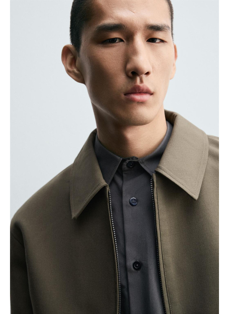 Куртка прилегающего кроя Куртка прилегающего кроя