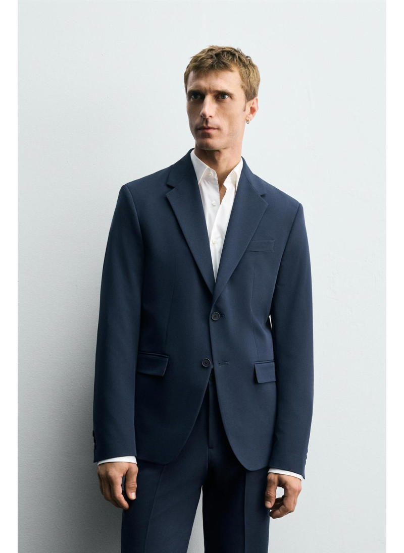 КОСТЮМНЫЙ ПИДЖАК КОМФОРТНОЙ ПОСАДКИ КОСТЮМНЫЙ ПИДЖАК КОМФОРТНОЙ ПОСАДКИ