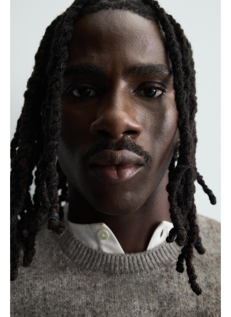 СВИТЕР С ВОРСИСТЫМ АБСТРАКТНЫМ ПРИНТОМ СВИТЕР С ВОРСИСТЫМ АБСТРАКТНЫМ ПРИНТОМ